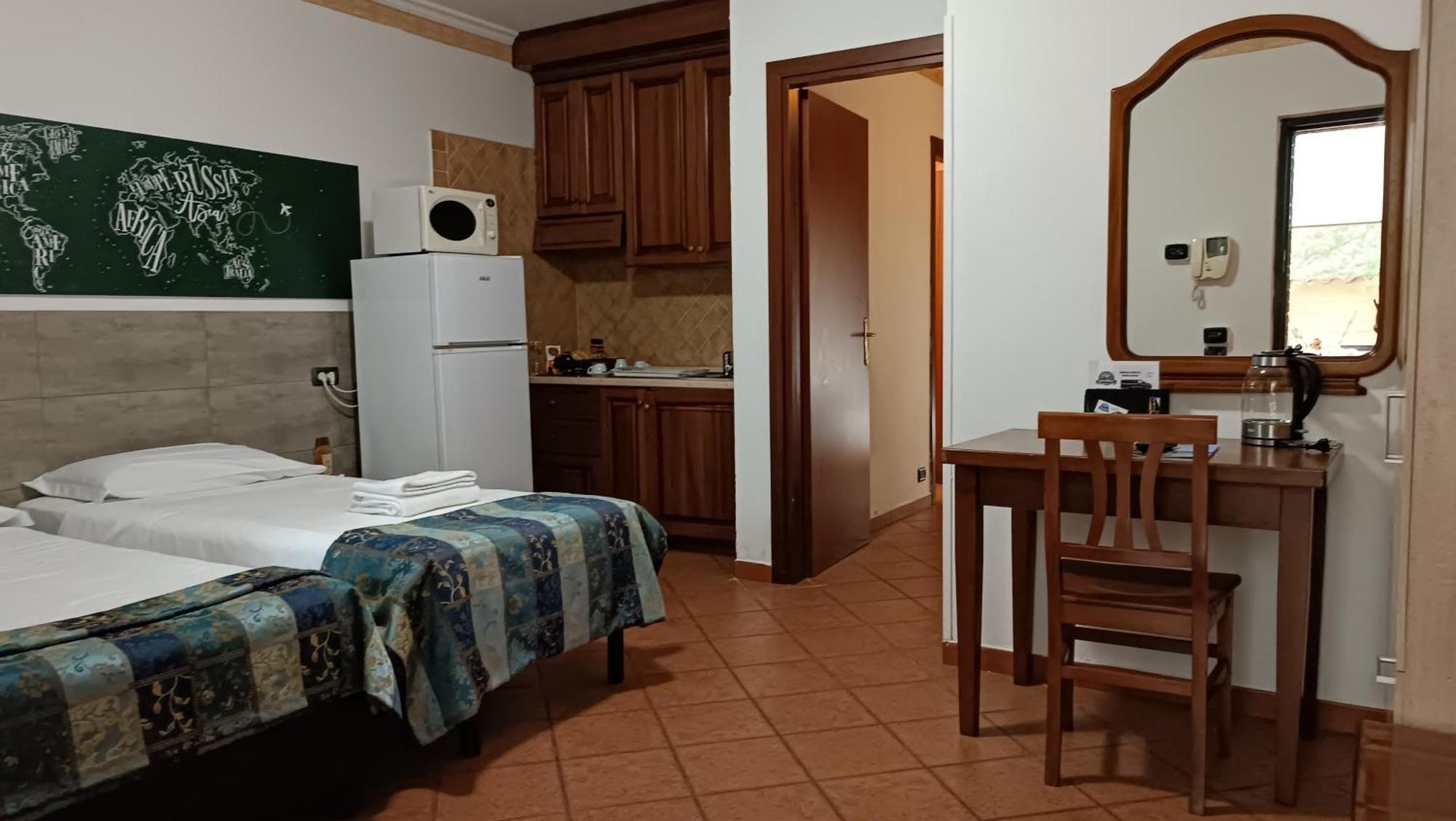 Euro House Inn Airport Fiumicino Exterior foto