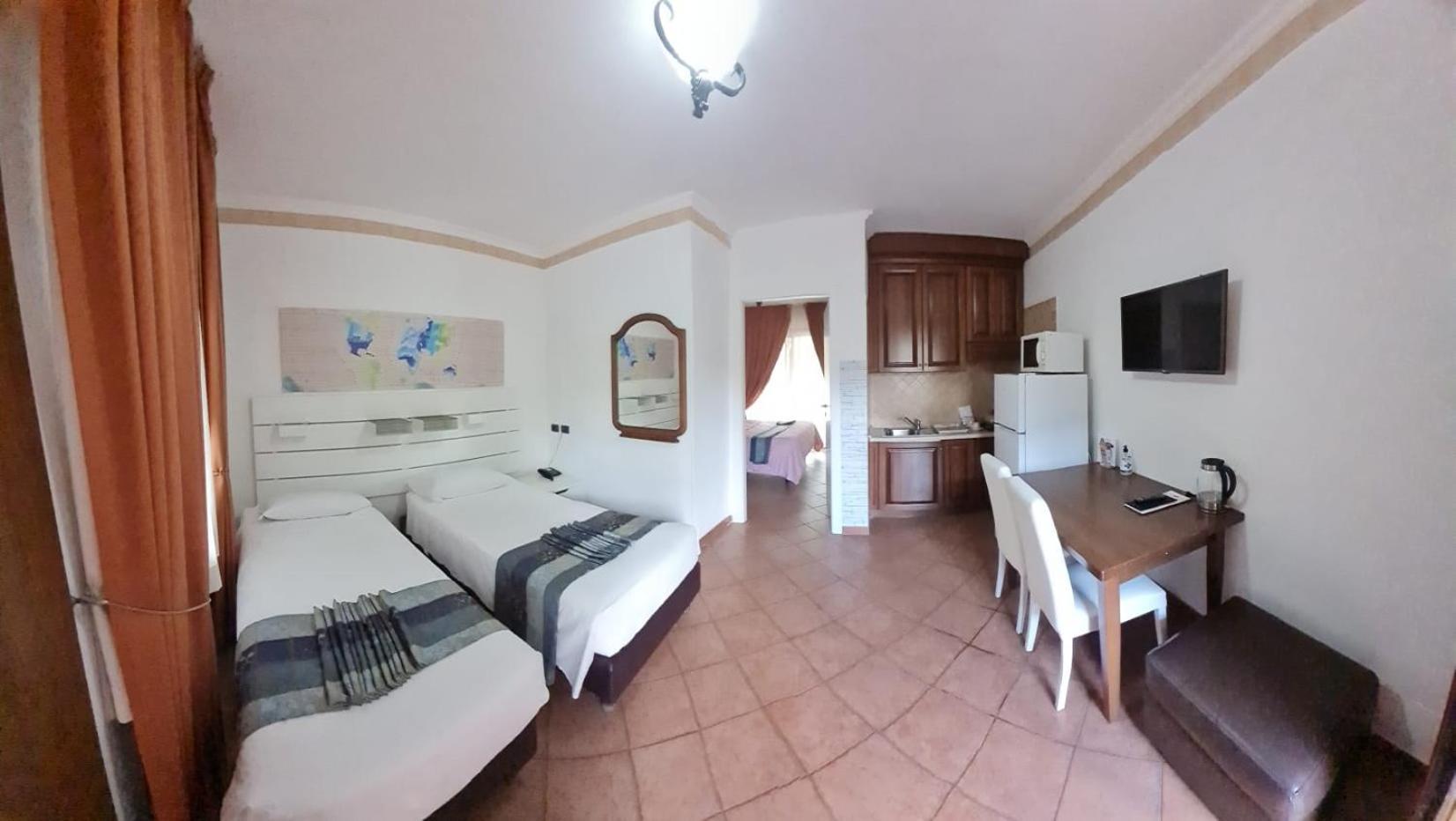 Euro House Inn Airport Fiumicino Exterior foto